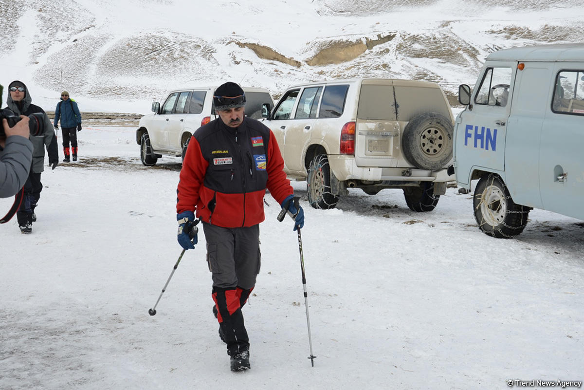 Поиски пропавших азербайджанских альпинистов в Губе (ФОТО)