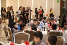 В Баку прошел вечер "Поделись улыбкою своей" (ФОТО)