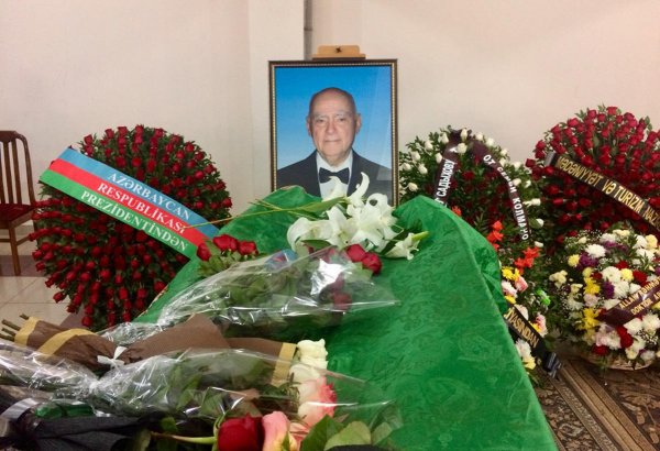 В Баку проходит церемония прощания с выдающимся пианистом Чингизом Садыховым (ФОТО)