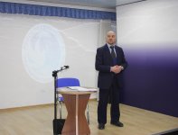 Стихи Евгения Евтушенко в Баку (ФОТО)