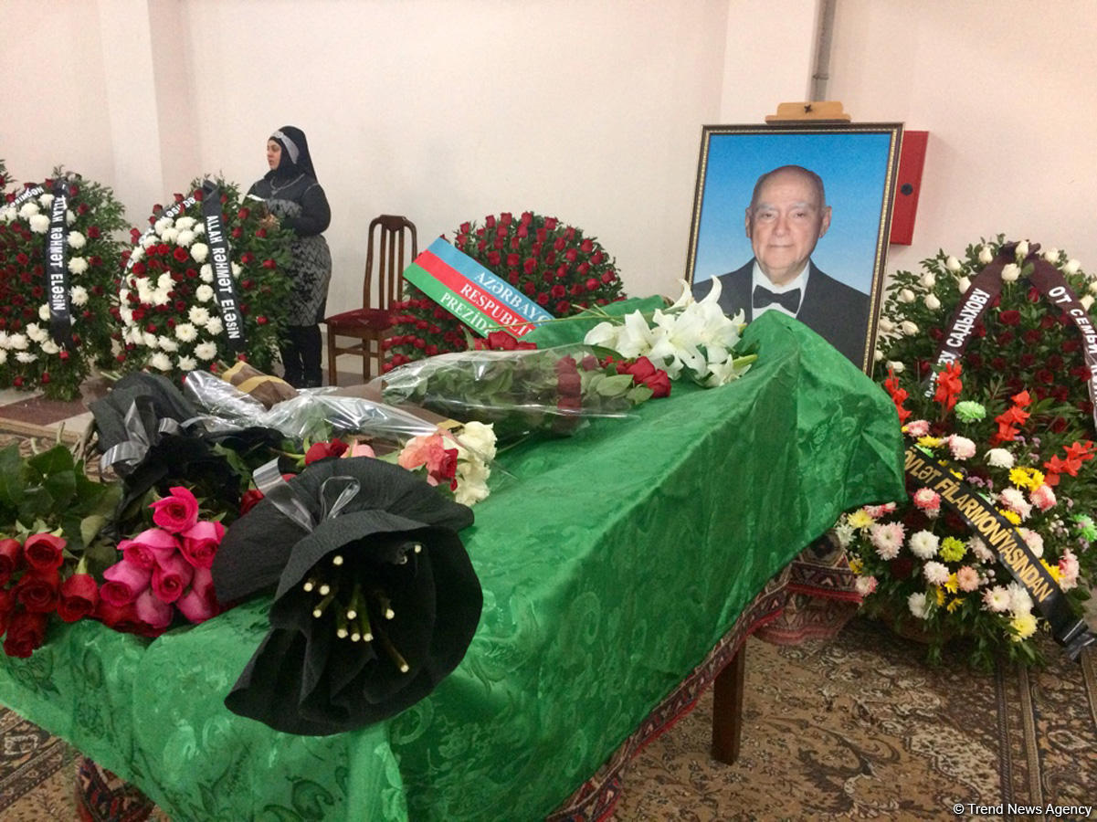 В Баку проходит церемония прощания с выдающимся пианистом Чингизом Садыховым (ФОТО)