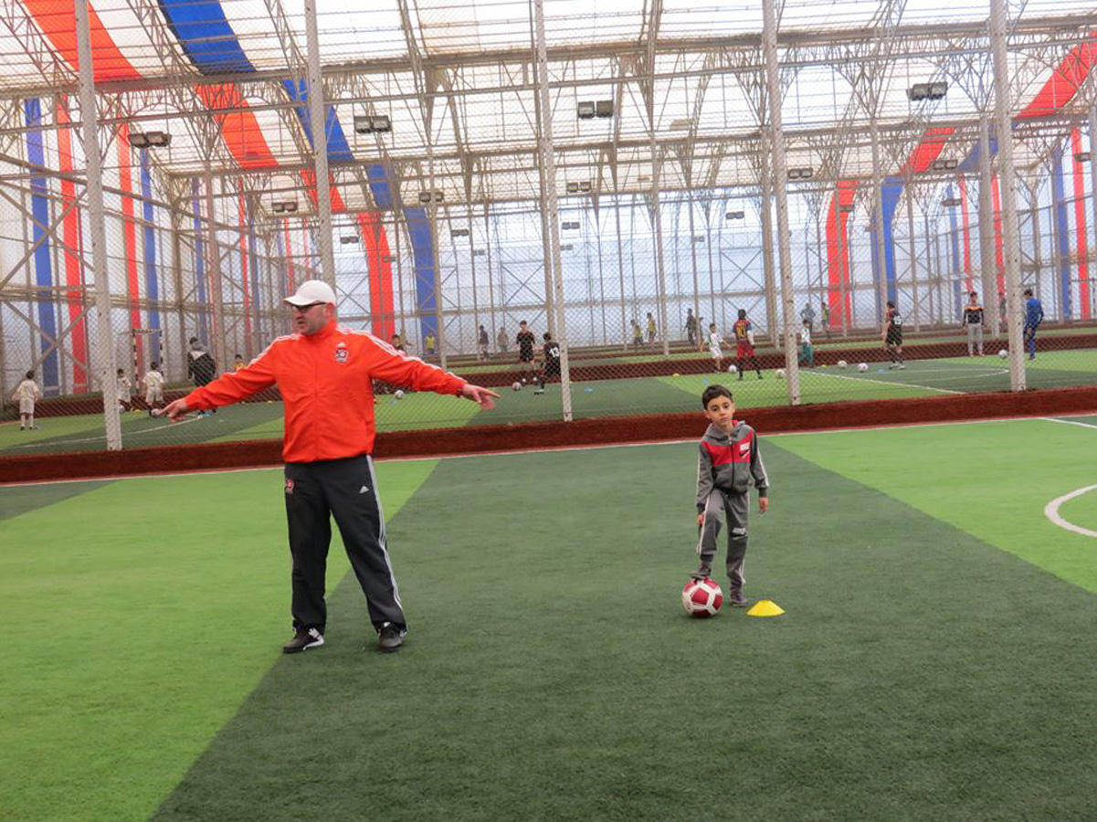 Первые шаги детско-юношеской футбольной школы AZFAR (ВИДЕО, ФОТО)