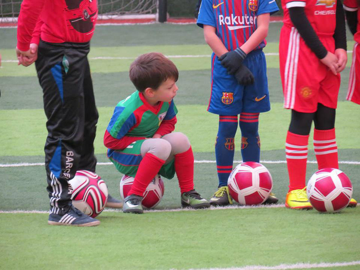 Первые шаги детско-юношеской футбольной школы AZFAR (ВИДЕО, ФОТО)