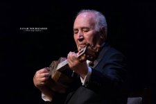 Иранская публика стоя приветствовала азербайджанского музыканта (ФОТО)