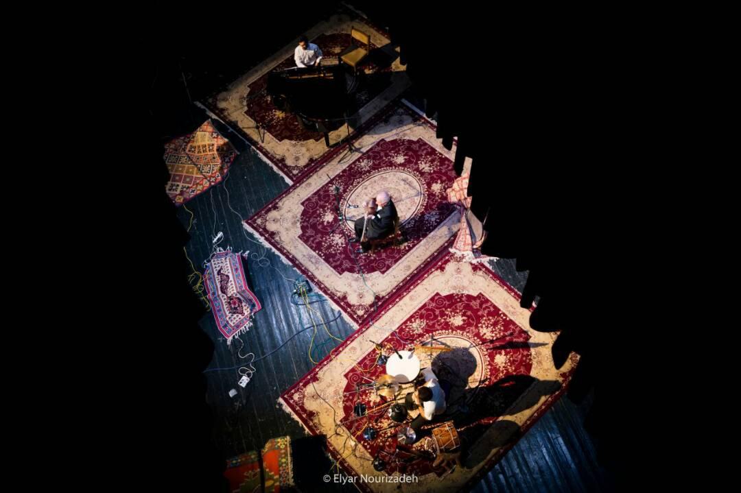 Иранская публика стоя приветствовала азербайджанского музыканта (ФОТО)