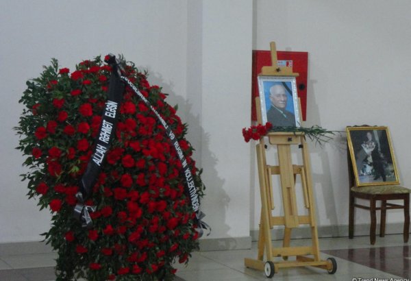 Деятели культуры проводили в последний путь Беюкагу Мамедова: "До сих пор помню аплодисменты..." (ФОТО)