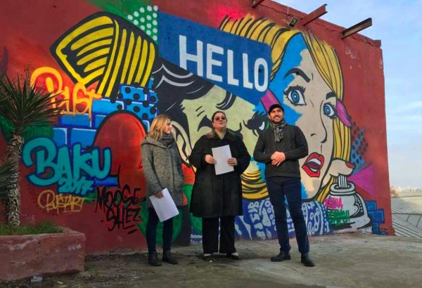 Стены бакинской галереи стали холстом для художников Швейцарии и Великобритании (ФОТО)