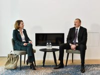 Президент Ильхам Алиев встретился в Давосе с генеральным исполнительным вице-президентом SUEZ GROUP (ФОТО)