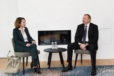 Президент Ильхам Алиев встретился в Давосе с генеральным исполнительным вице-президентом SUEZ GROUP (ФОТО)