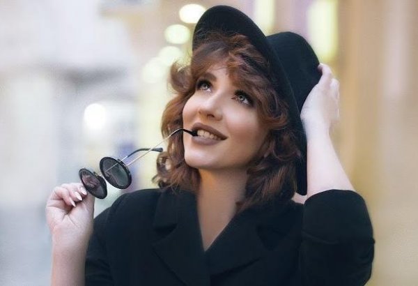 Алмазам не нужна пластиковая оправа. Сабина Бабаева обратилась к творчеству Шовкет Алекперовой (АУДИО)