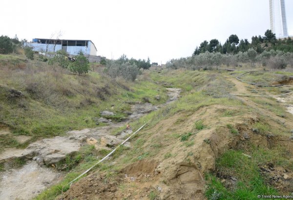 В Баку в зоне оползня обнаружены подземные реки