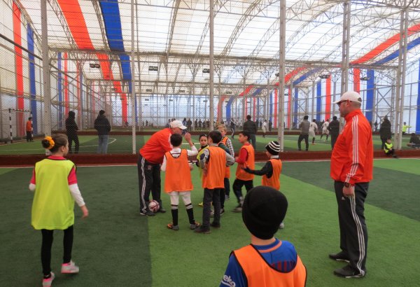 Продолжается набор в Футбольную школу AZFAR (ВИДЕО)