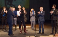 В Азербайджане впервые прошел гала-вечер театрального спектакля (ФОТО)