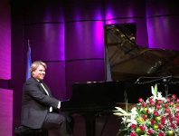 Швейцарский Король буги-вуги зарядил бакинцев позитивной энергией (ФОТО)