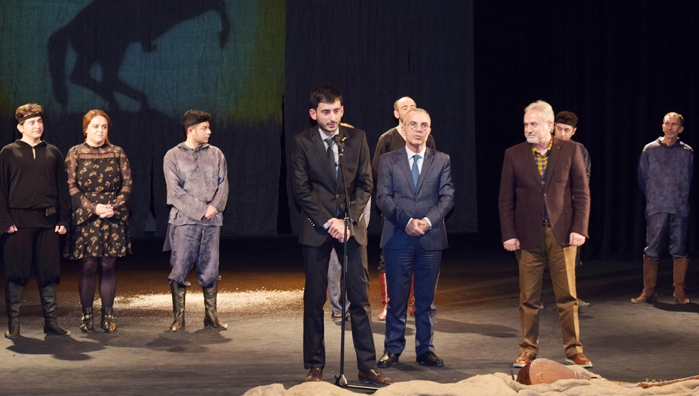 В Азербайджане впервые прошел гала-вечер театрального спектакля (ФОТО)