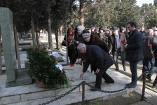 Театральные деятели почтили память Тофига Кязымова (ФОТО)