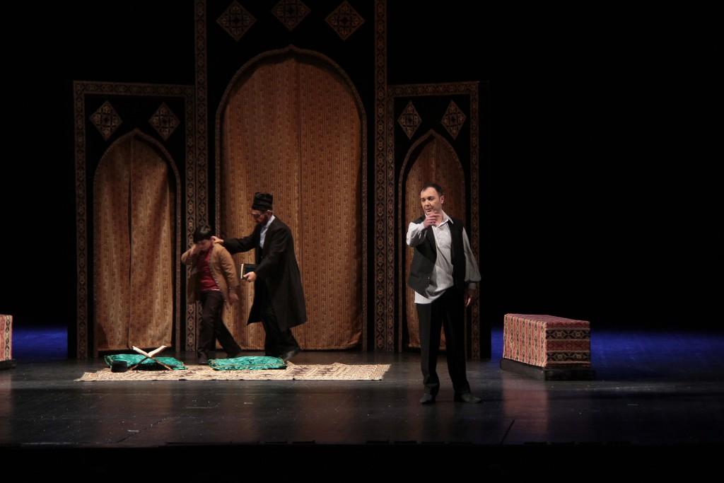 Юбилей Тофига Кязымова: выставка, воспоминания, спектакль (ФОТО)