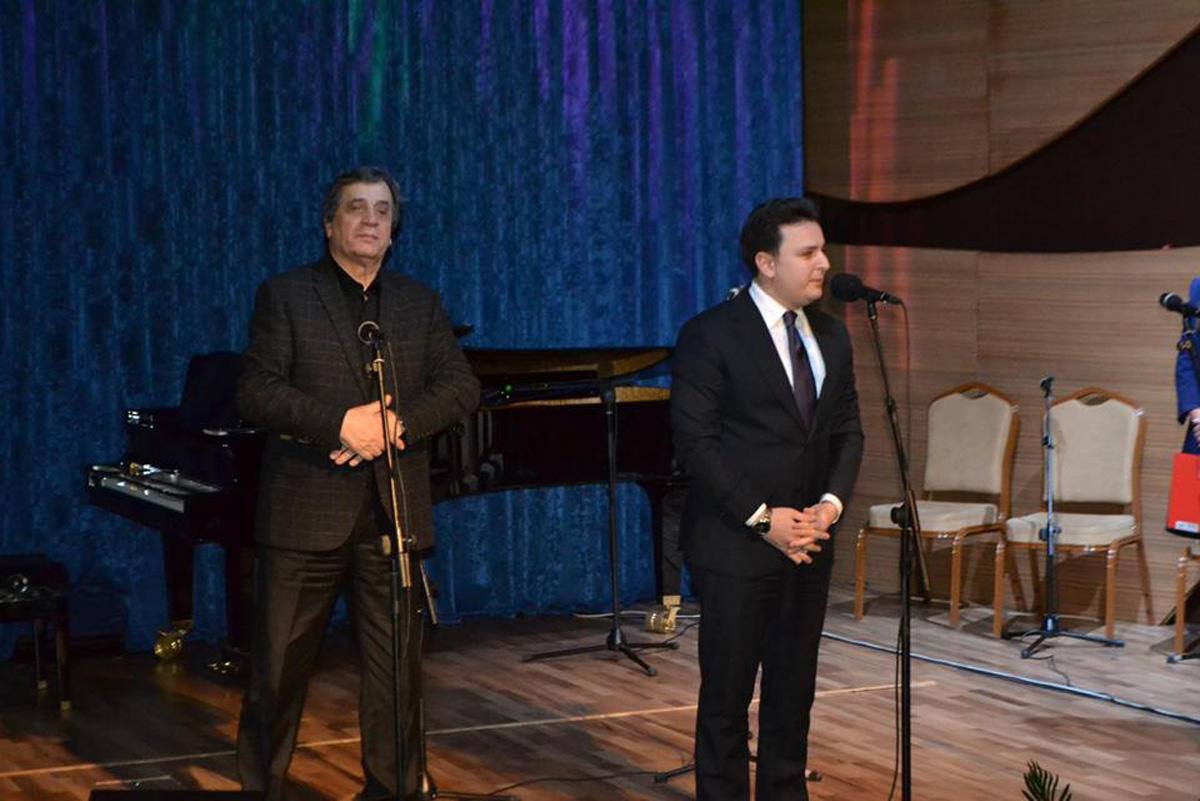 В Баку прошел праздничный вечер, посвященный Дню молодежи (ФОТО)