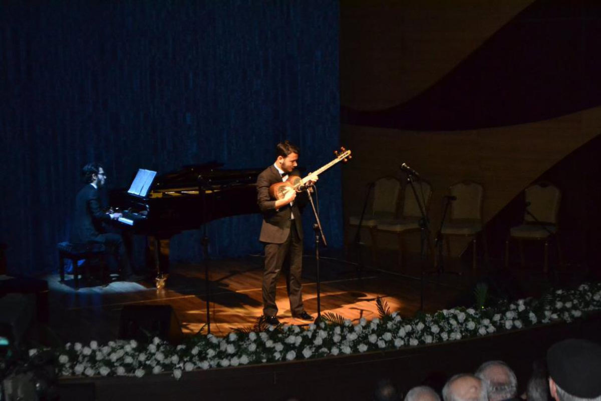 В Баку прошел праздничный вечер, посвященный Дню молодежи (ФОТО)