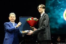 В Азербайджане состоялась церемония вручения Президентских премий для молодёжи в 2018 г. (ФОТО)
