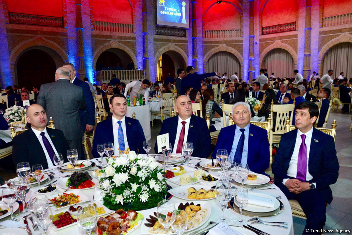 В Азербайджане состоялась церемония вручения Президентских премий для молодёжи в 2018 г. (ФОТО)