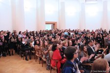 Алсу выступит с юбилейным концертом в Баку (ФОТО)