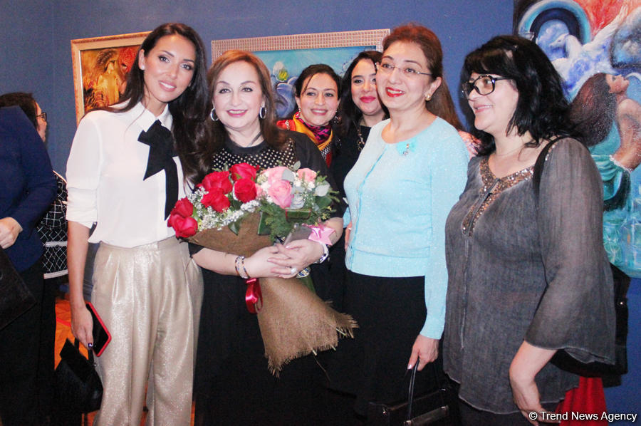 Алсу выступит с юбилейным концертом в Баку (ФОТО)