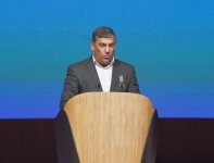 Президент Ильхам Алиев принял участие в VI съезде партии "Ени Азербайджан" (ФОТО)