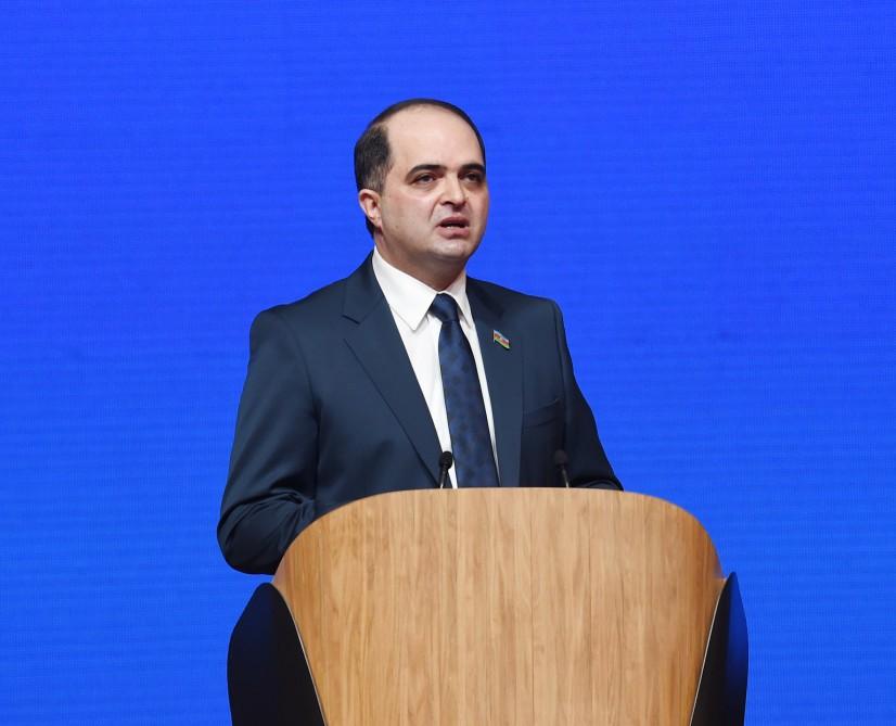 Президент Ильхам Алиев принял участие в VI съезде партии "Ени Азербайджан" (ФОТО)