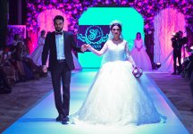 В Баку прошло красочное шоу "Семь красавиц" свадебных и вечерних платьев (ФОТО)