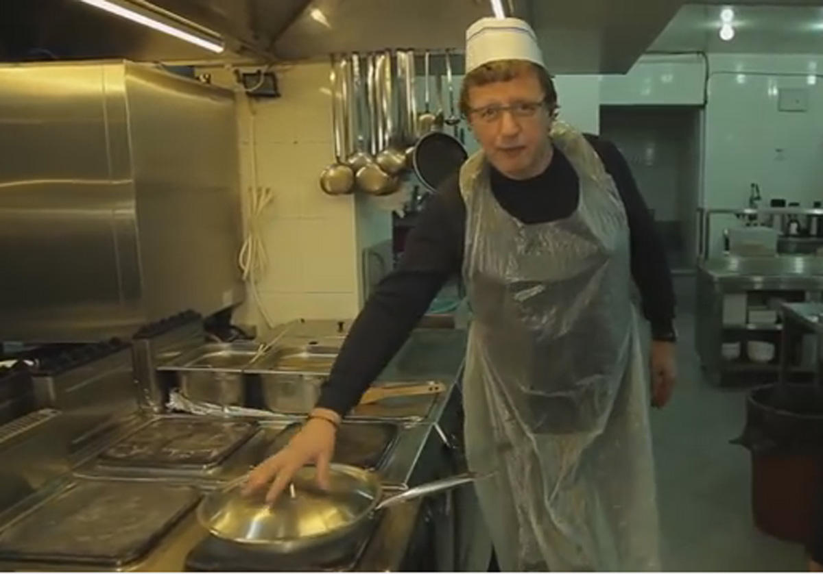 Российский ведущий нашел в Баку  "бриллианты" (ФОТО, ВИДЕО)