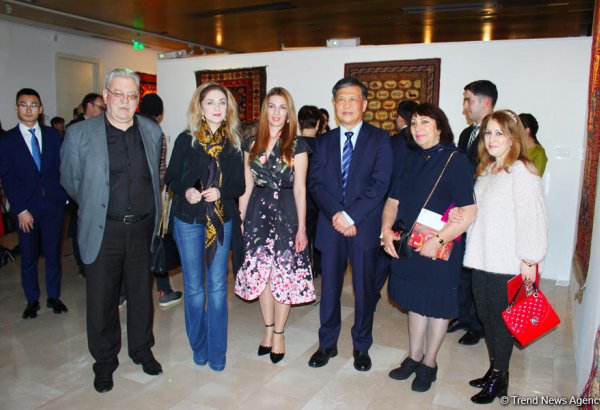 В Баку отметили Новый год по китайскому календарю ковровым искусством (ФОТО)