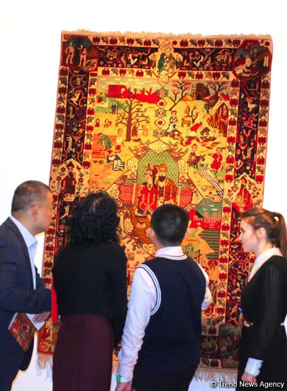 В Баку отметили Новый год по китайскому календарю ковровым искусством (ФОТО)