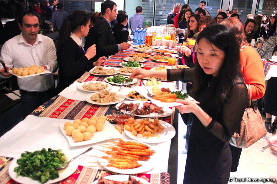 В Баку отметили Новый год по китайскому календарю ковровым искусством (ФОТО)