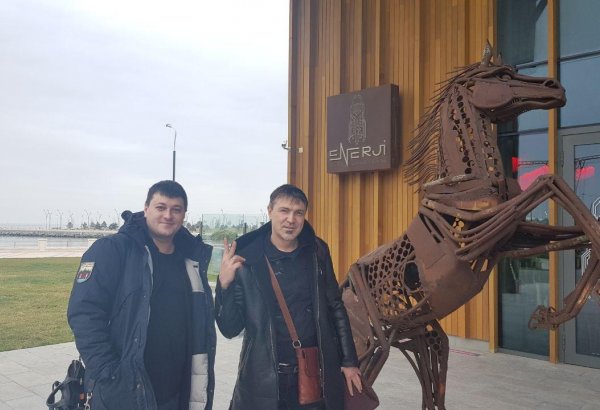 Российская звезда 90-х Алексей Потехин в Баку (ФОТО)