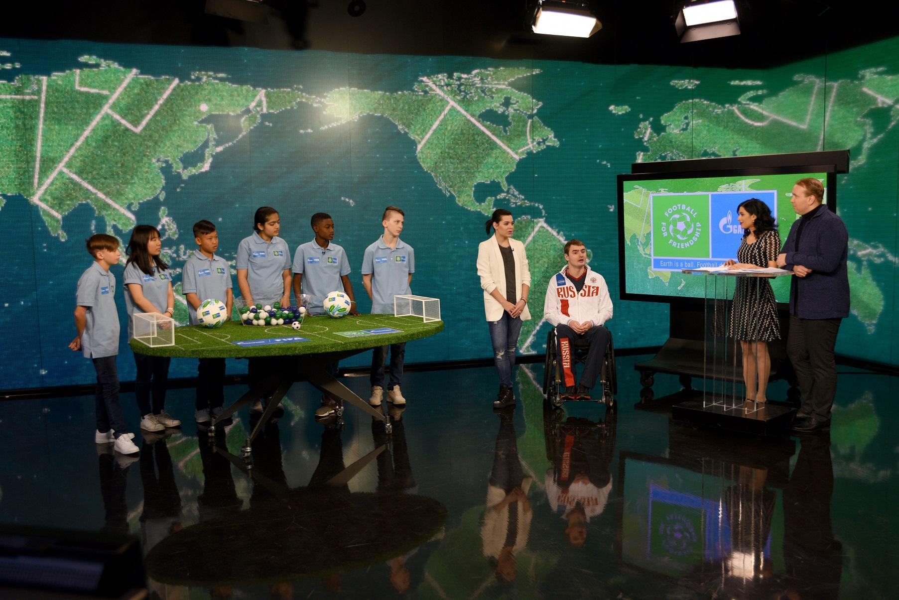 В Москве состоялась открытая жеребьевка "Футбола для дружбы 2018" (ФОТО)