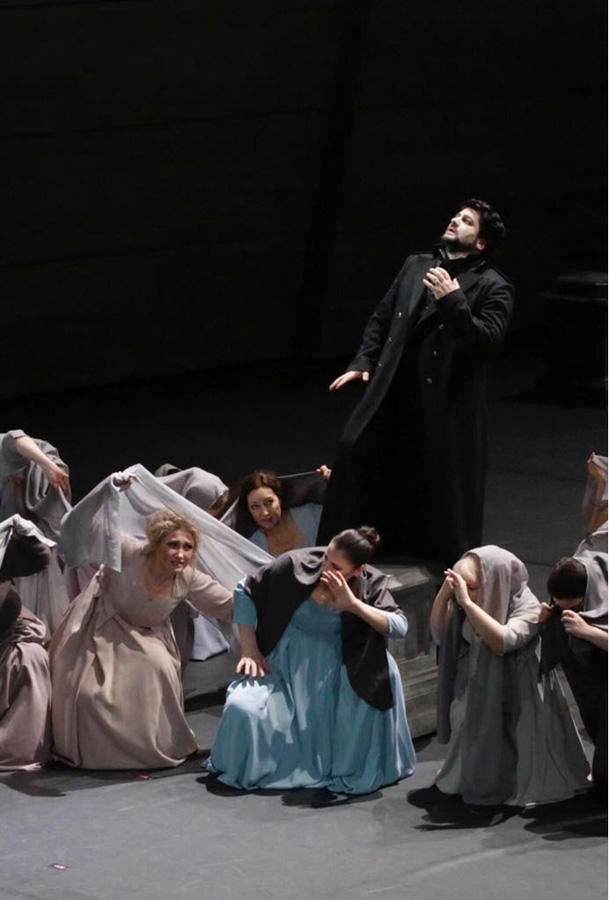 Любовная страсть и три карты Юсифа Эйвазова на сцене Большого театра России  (ФОТО)