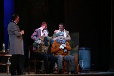 "Сцены из жизни богемы" в Баку (ФОТО)