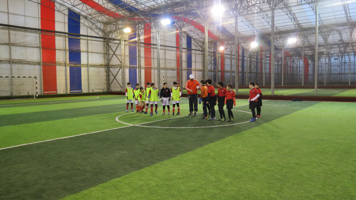 Состоялся первый товарищеский матч футбольной школы AZFAR (ФОТО/ВИДЕО)
