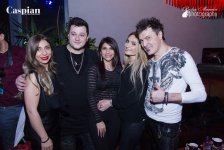 В Баку прошла вечеринка "Поднимаем руки вверх!" в стиле 90-х (ФОТО)