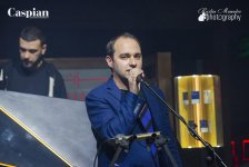 В Баку прошла вечеринка "Поднимаем руки вверх!" в стиле 90-х (ФОТО)