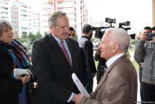 США запустили в Азербайджане новый проект по поддержке детей вынужденных переселенцев (ФОТО)