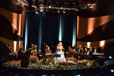 Лала Мамедова выступила против суеверий и отметила 40-летие потрясающим концертом "Женщина, которая поет" (ФОТО)