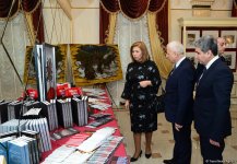 В Баку состоялись выставка и литературно-художественное мероприятие "Голос Карабаха" (ФОТО)