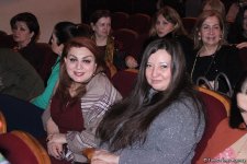 Наталья Шаровская стала королевой Елизаветой  - красочная премьера под дождем (ФОТО)