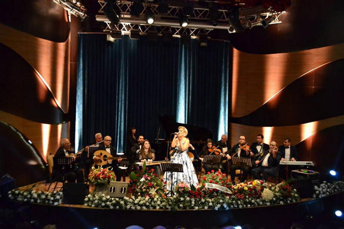 Лала Мамедова выступила против суеверий и отметила 40-летие потрясающим концертом "Женщина, которая поет" (ФОТО)