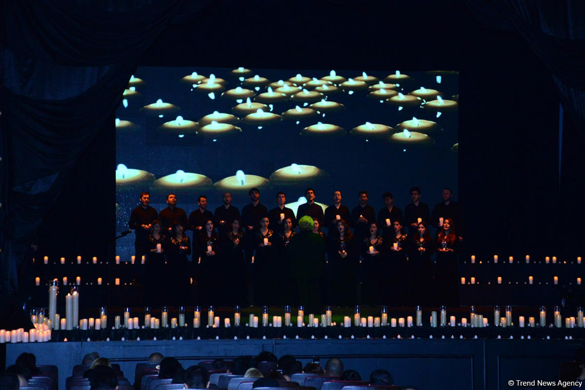 В Баку состоялись выставка и литературно-художественное мероприятие "Голос Карабаха" (ФОТО)