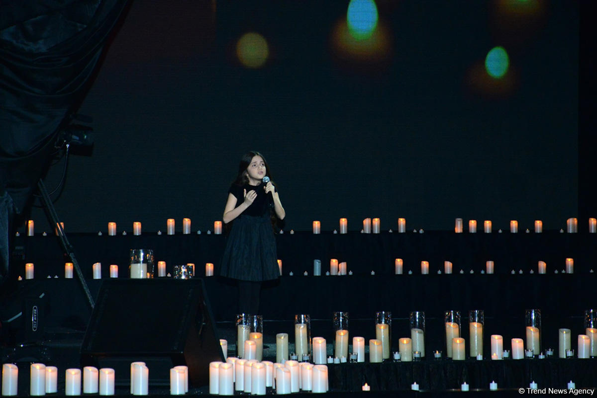В Баку состоялись выставка и литературно-художественное мероприятие "Голос Карабаха" (ФОТО)