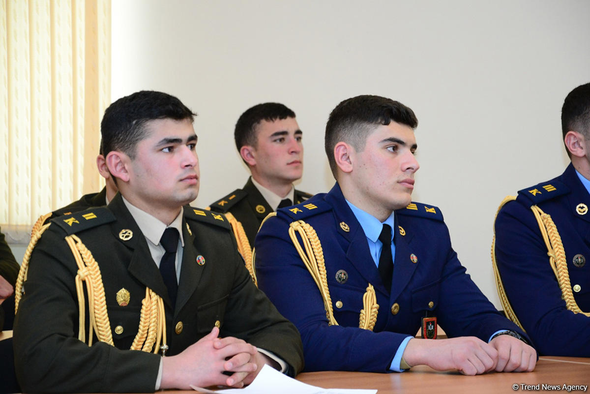 В Азербайджане отметили 25-ю годовщину создания ВС Таджикистана (ФОТО)