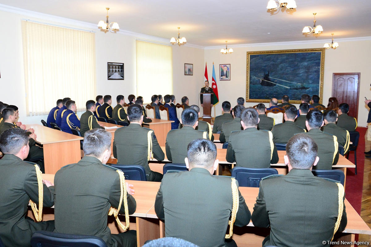 В Азербайджане отметили 25-ю годовщину создания ВС Таджикистана (ФОТО)